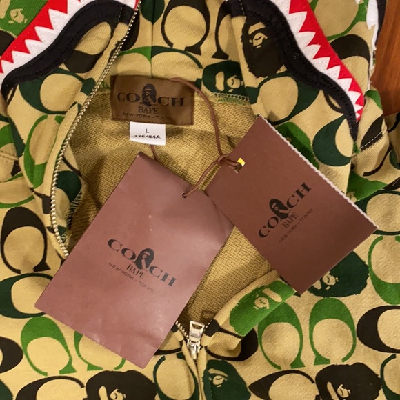 BAPE x Coach Shark Full Zip Hoodie - Picture 6 of 6